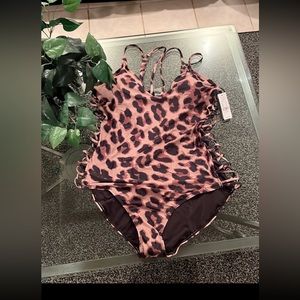 Sexy Leopard Crisscross Swimsuit